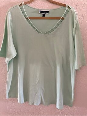 Karen Scott 2X 100% Cotton Light Mint V-Neck Short Sleeve Jersey. Preowned